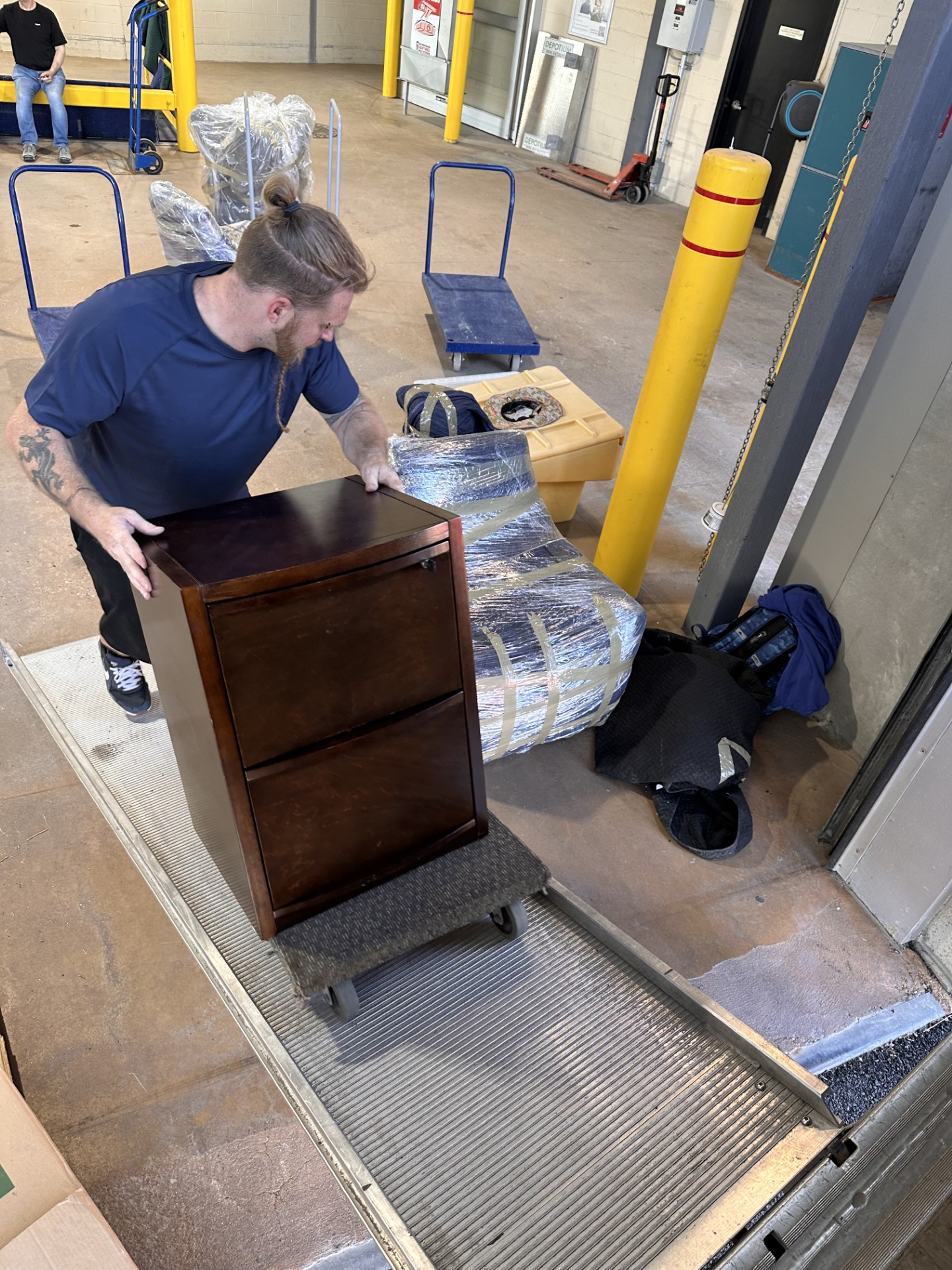 Moving pictures with trucks, boxes and movers