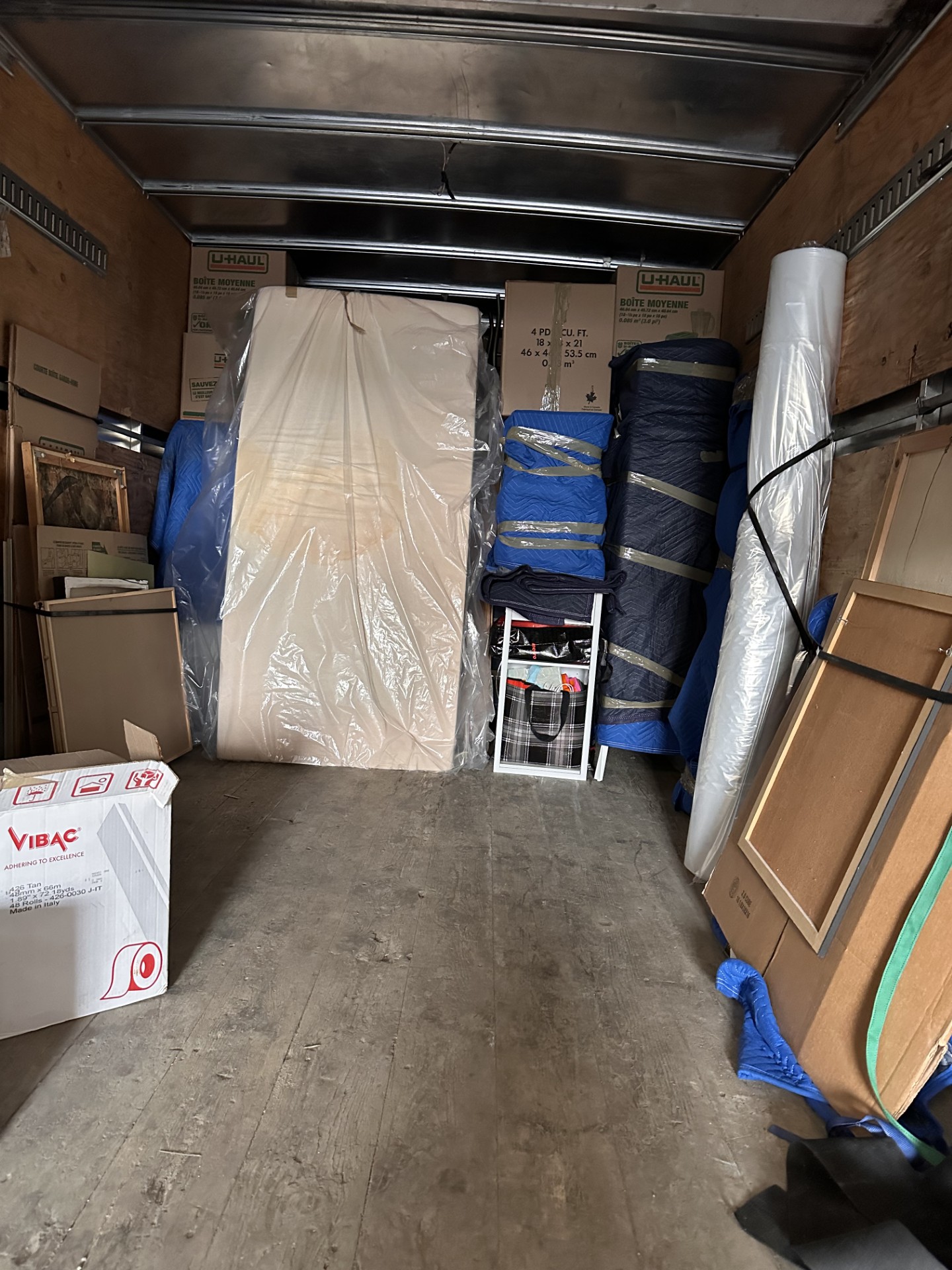 Moving pictures with trucks, boxes and movers