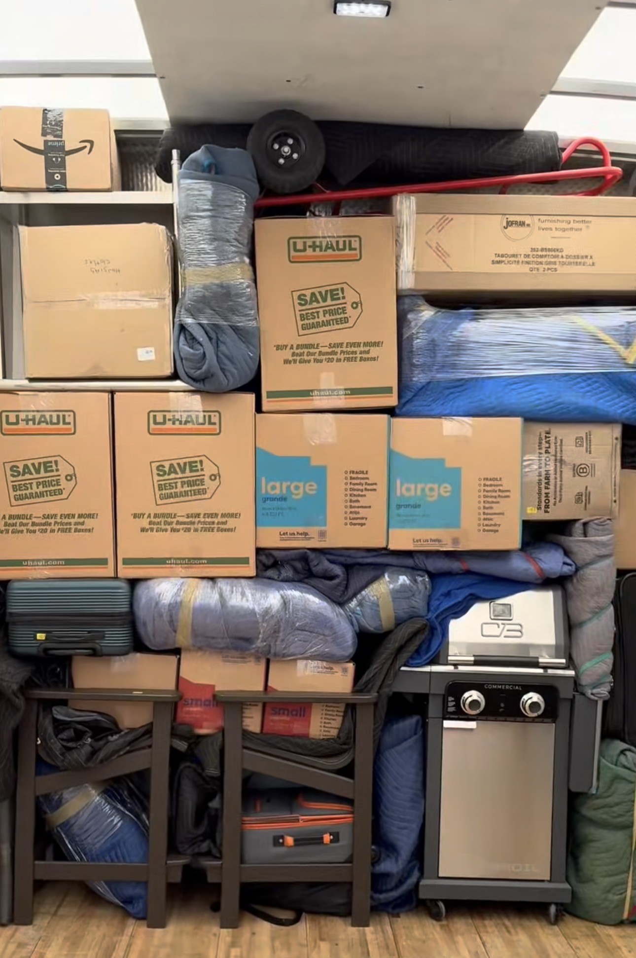 Moving pictures with trucks, boxes and movers