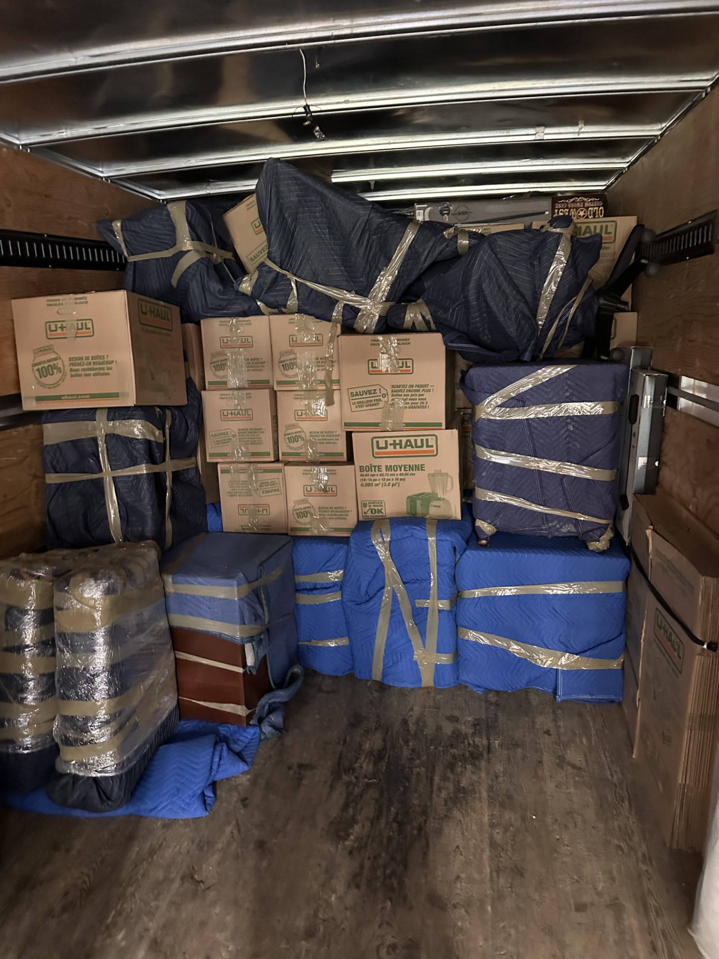 Moving pictures with trucks, boxes and movers