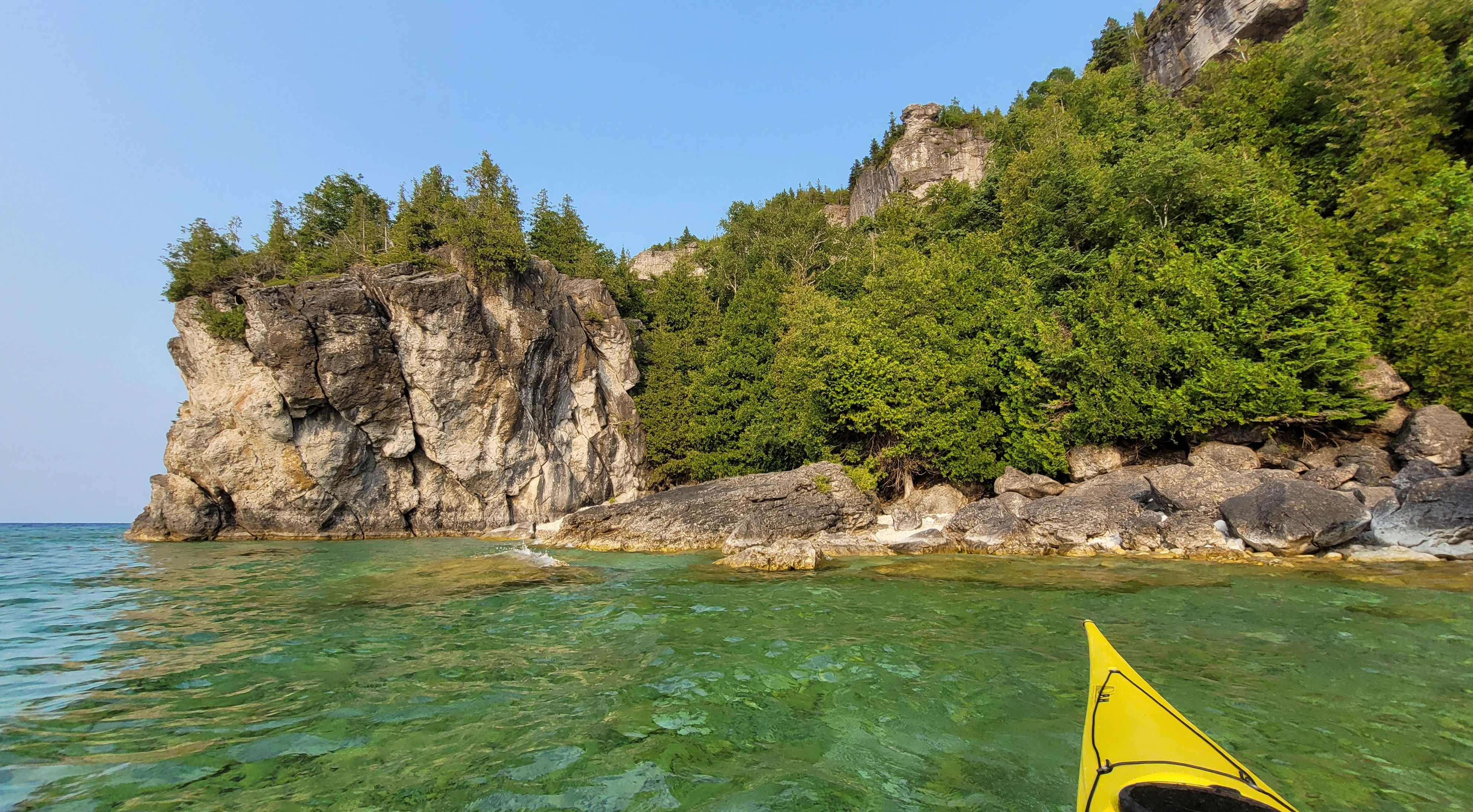 White limestone shoreline along the Bruce Peninsula near Lions Head